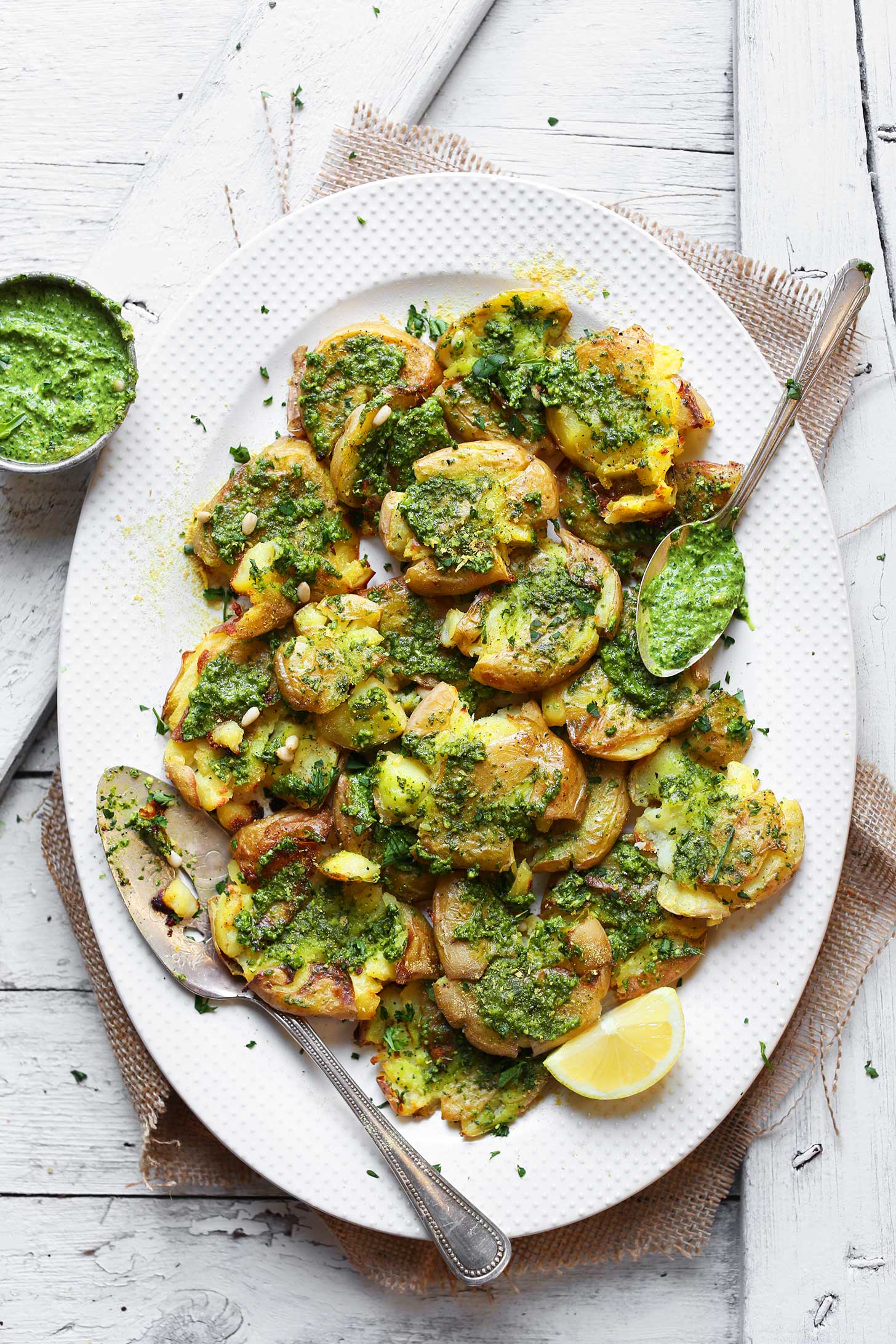AMAZING-Smashed-Potatoes-with-Garlic-Herb-Pesto-9-ingredients-buttery-flavorful-SO-delicious-vegan-glutenfree